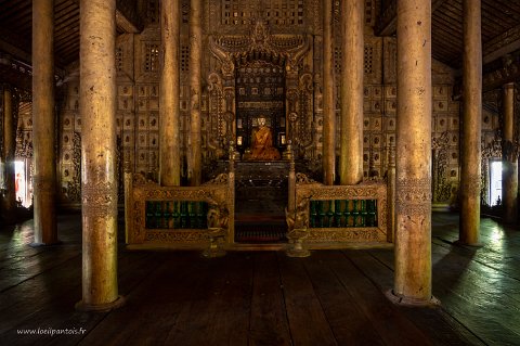 20191118__00207-40 Shwe nandaw kyaung, réplique du trône du lion (trône royal)